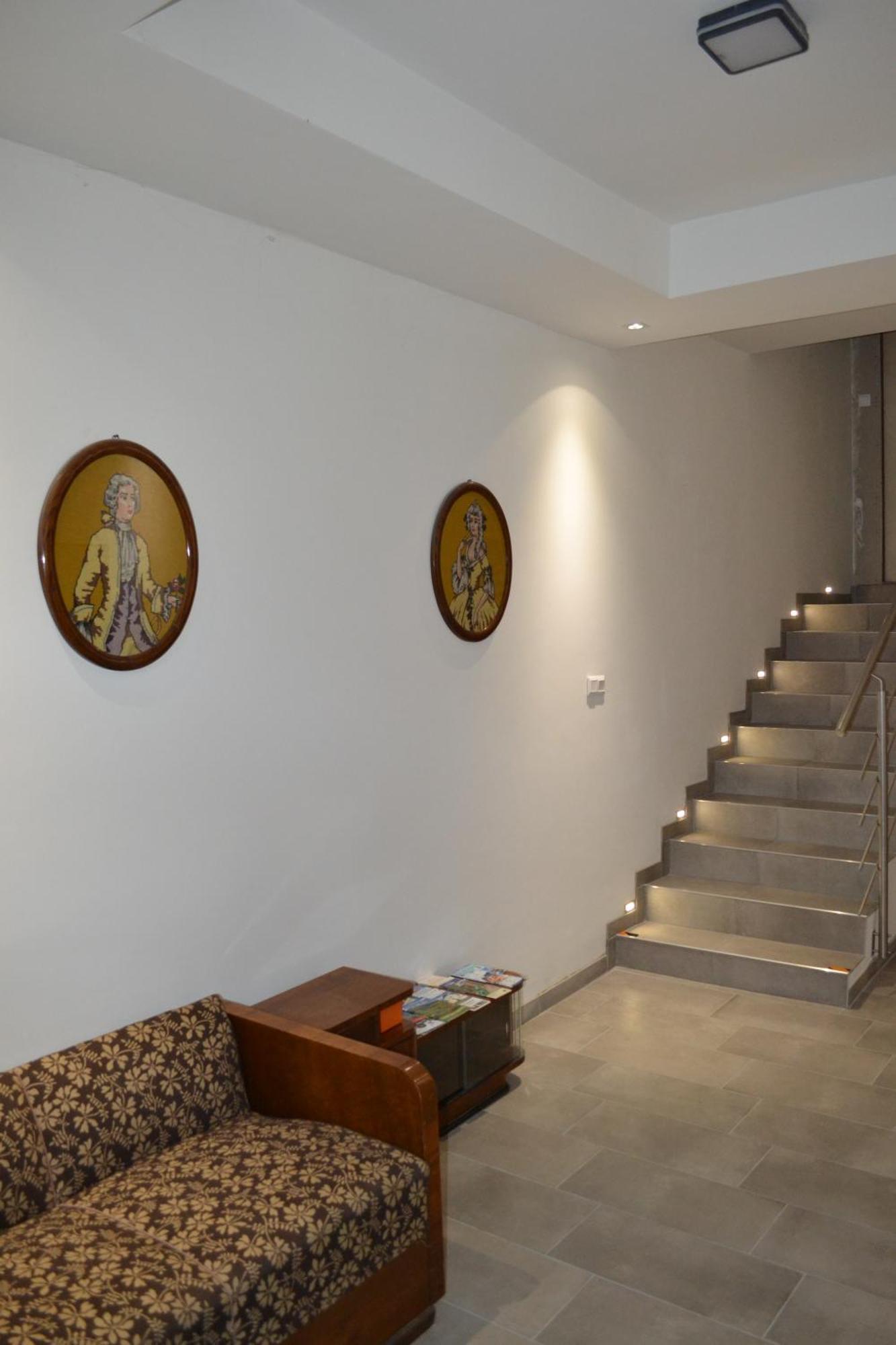 Maison d'hôtes Zu Hause à Vrbov Extérieur photo