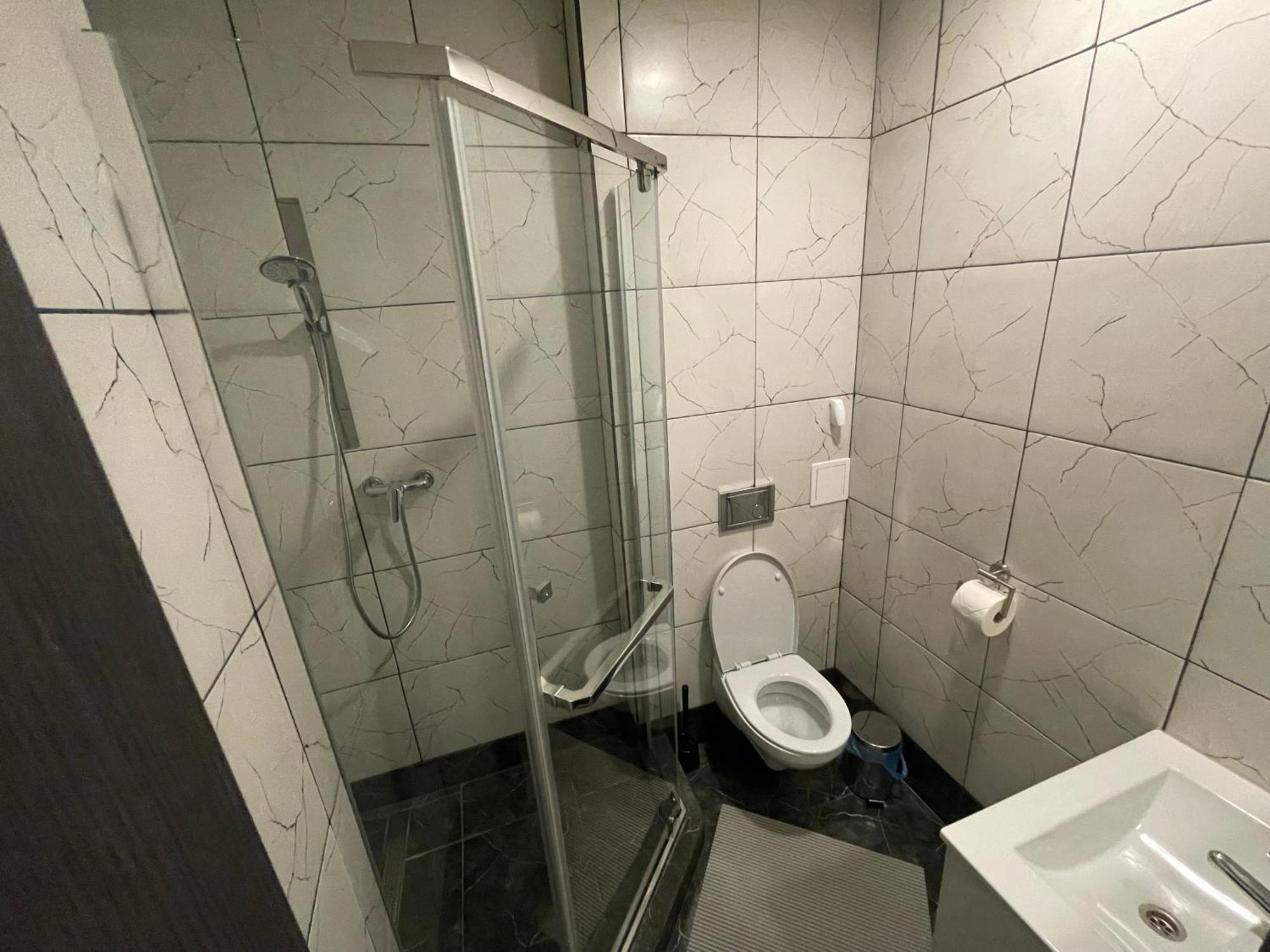 Maison d'hôtes Zu Hause à Vrbov Extérieur photo